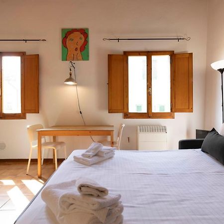 San Frediano Loft Apartment ฟลอเรนซ์ ภายนอก รูปภาพ