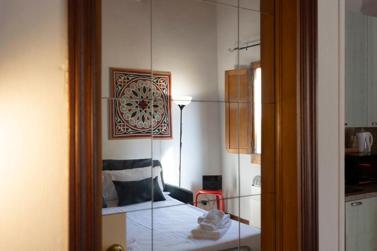 San Frediano Loft Apartment ฟลอเรนซ์ ภายนอก รูปภาพ