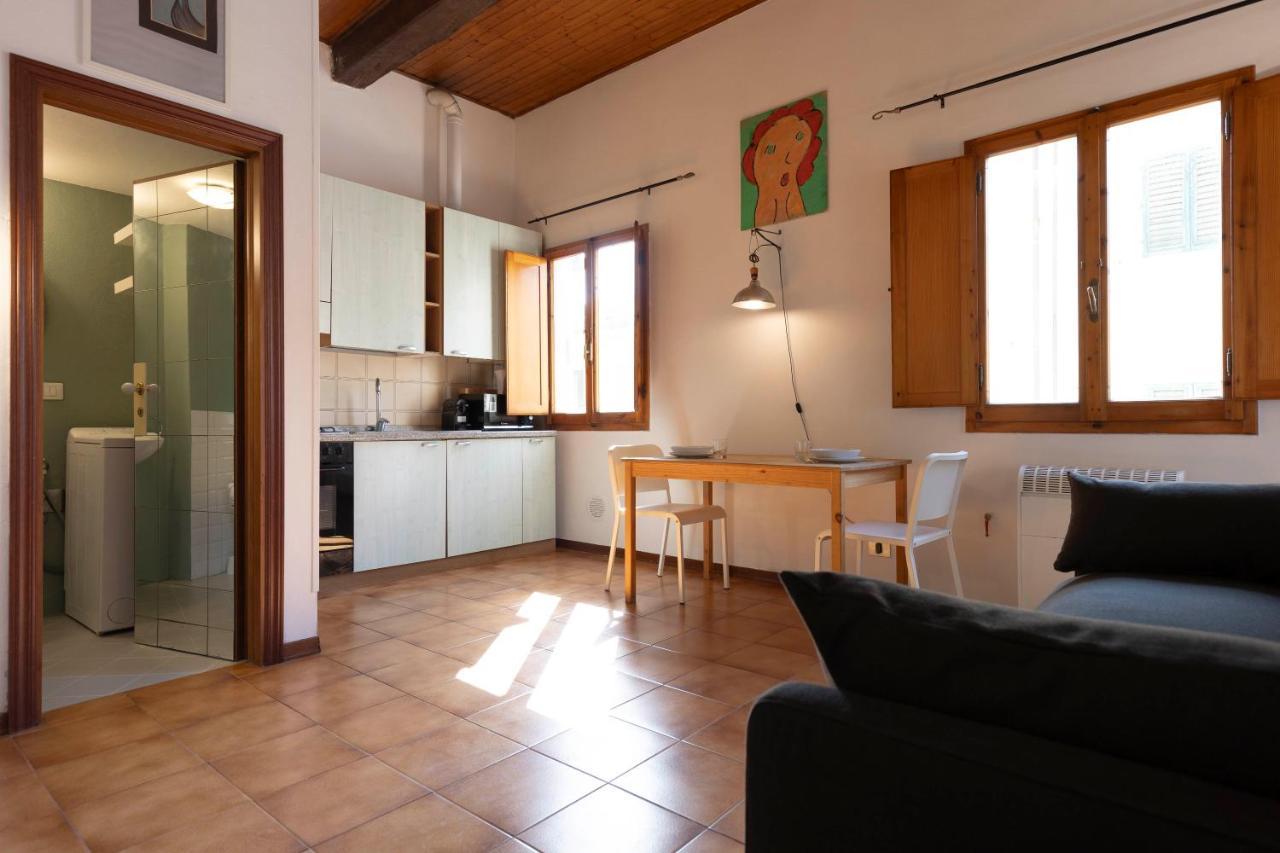 San Frediano Loft Apartment ฟลอเรนซ์ ภายนอก รูปภาพ